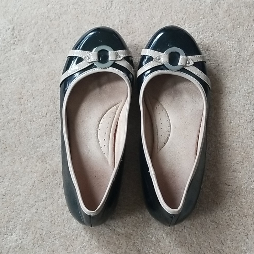Shiny Leather Flats